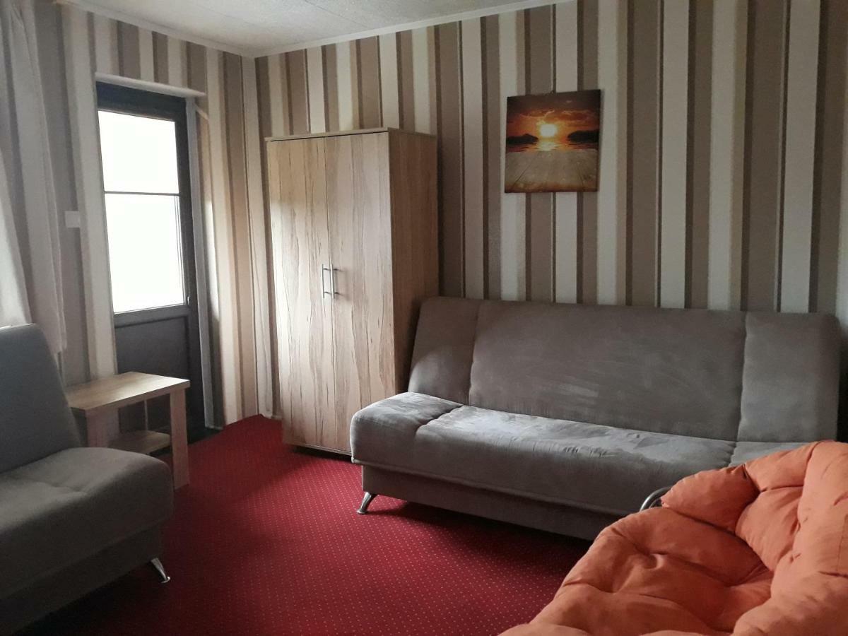 Pokoje I Domki Nadmorskie - Bajkowa Mierzeja Stegna  Exterior foto